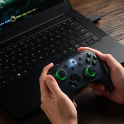 8Bitdo Ultimate 2C trådløs håndkontroller – Transparent Black