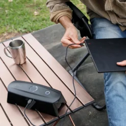 Ctek CS Free Bærbar batterilader og starthjelp