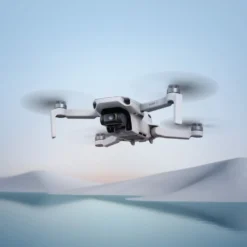 DJI Mini 4K Fly More Combo – Kompakt drone med 4K-video