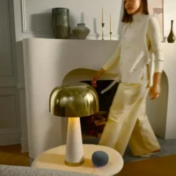 Google Home Speaker smart høyttaler med Gemini Hazel