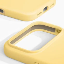 IDEAL OF SWEDEN Silicone MagSafe Case – mobildeksel til iPhone 17 Pro Soft Lemon