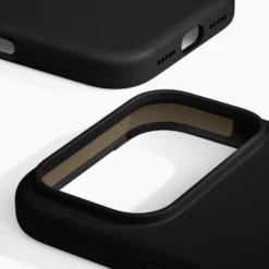 IDEAL OF SWEDEN Silicone MagSafe Case – mobildeksel til iPhone 17 Pro Black
