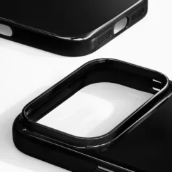IDEAL OF SWEDEN Slim MagSafe Case – mobildeksel til iPhone 17 Pro Max Glossy Black