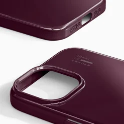 IDEAL OF SWEDEN Slim MagSafe Case – iPhone 13, 14, 15, 16e og 17e Glossy Cherry