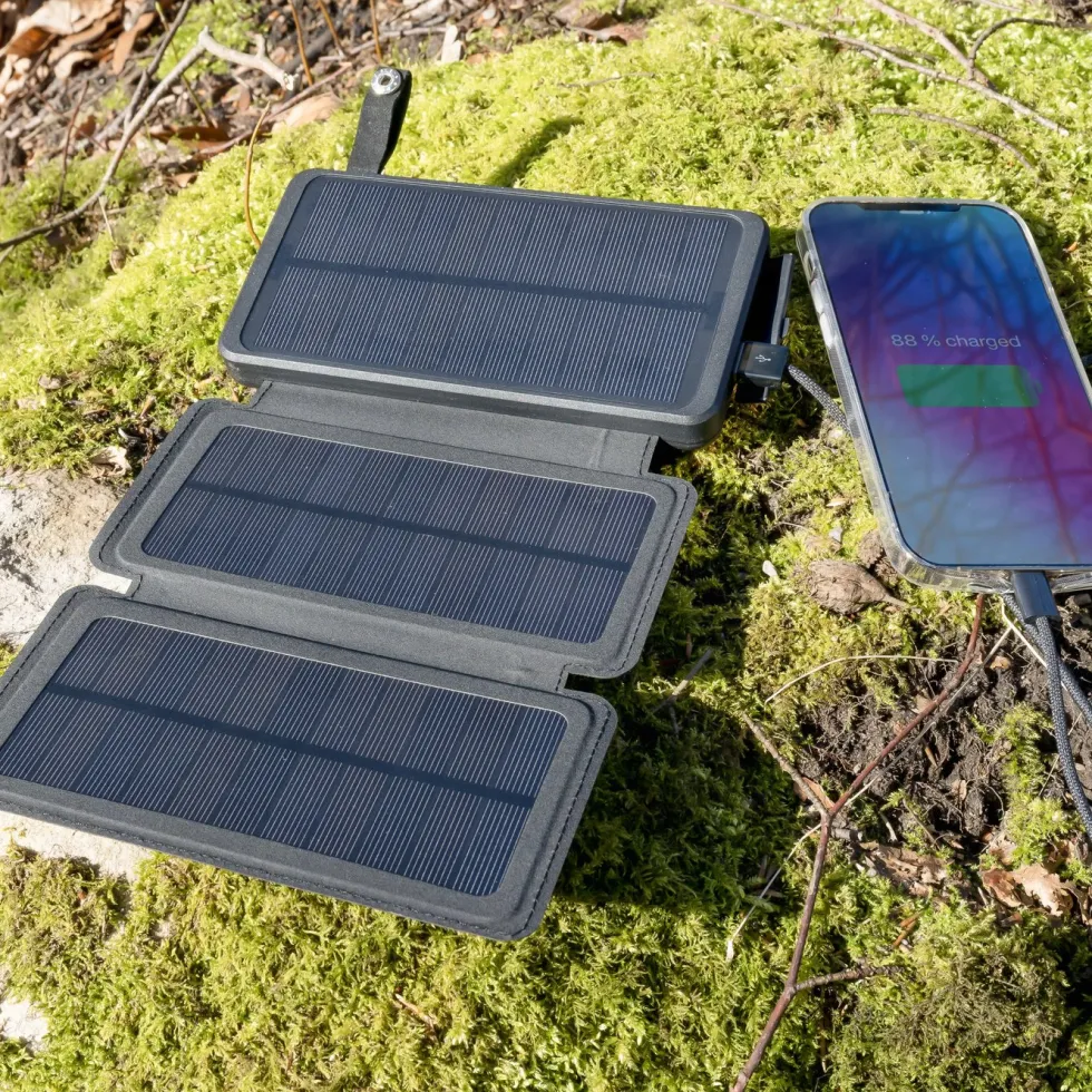 Linocell Powerbank med solcellelading 20 W 8000 mAh