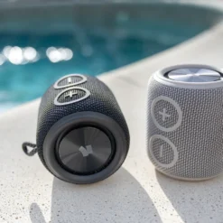 Nomadelic Loud 705 Vanntett Bluetooth-høyttaler Grå