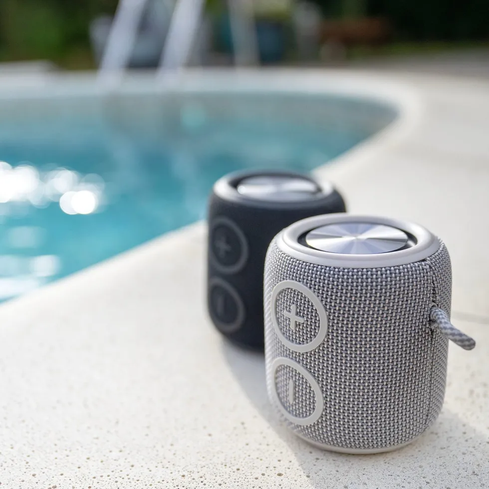 Nomadelic Loud 705 Vanntett Bluetooth-høyttaler Svart