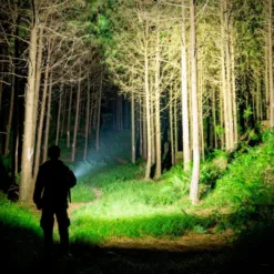 Olight Baton 4 Premium Lommelykt med powerbank 1300 lm