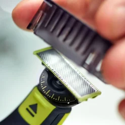 Philips OneBlade 360 skjeggtrimmer
