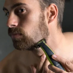 Philips OneBlade 360 skjeggtrimmer