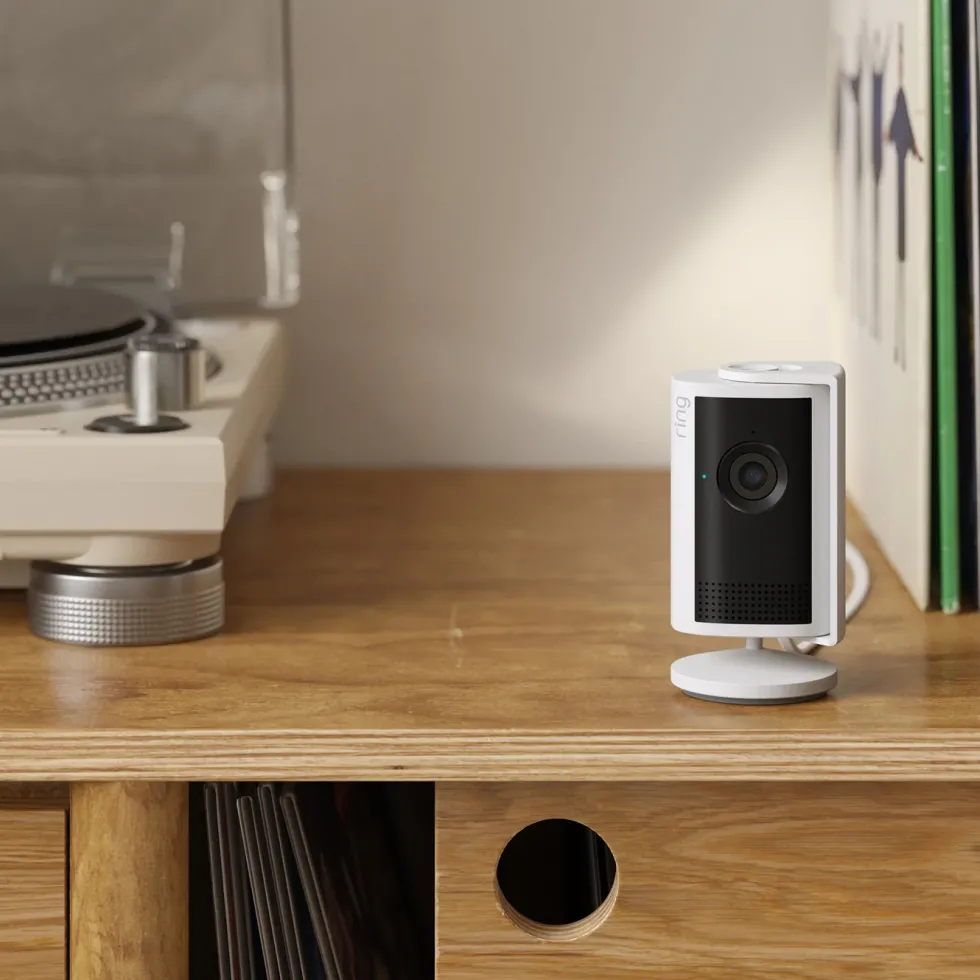 Ring Indoor Camera Plus - Retinal 2K overvåkingskamera Hvit