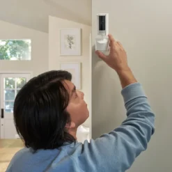 Ring Pan-Tilt Indoor Camera Hvit
