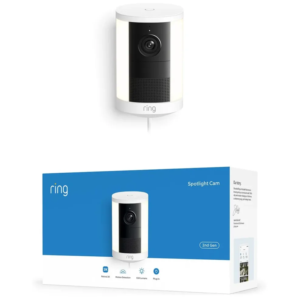 Ring Spotlight Cam Pro plug-in overvåkingskamera Hvit