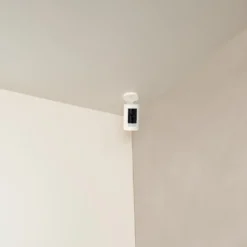 Ring Stick Up Cam Battery Trådløst overvåkingskamera Hvit