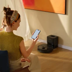 Roborock Q10 VF+ robotstøvsuger med basestasjon Svart