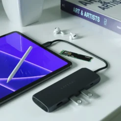 Satechi USB-C-multiadapter med SSD-plass Svart
