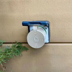 Shelly Outdoor Plug S Gen3 smart utendørskontakt Mocha