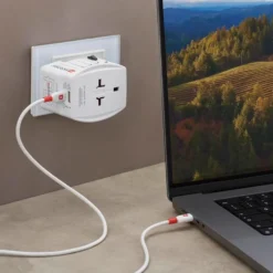 Skross AC65PD ujordet reiseadapter med USB PD 65W