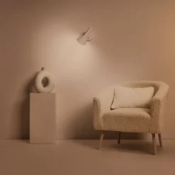 WiZ Varmhvit C37 Smart LED-pære E14 470 lm