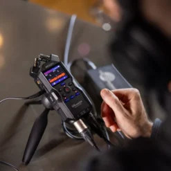 Zoom H4 Essential Lydinnspiller